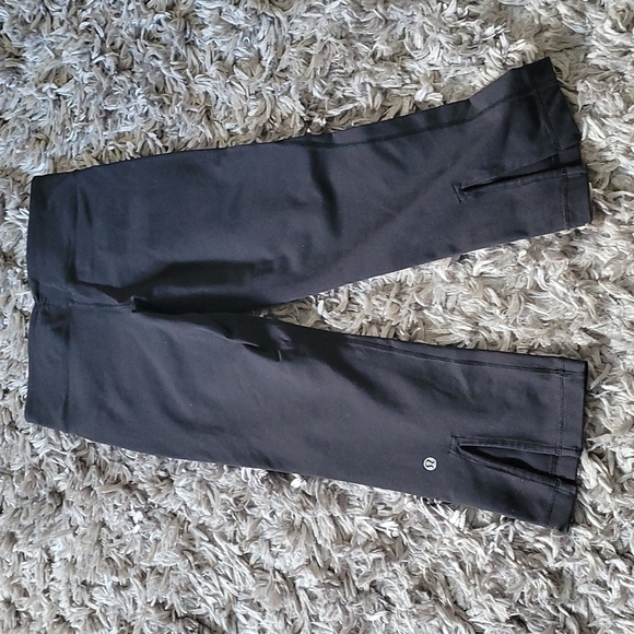 LULULEMON Split Leg Cropped Capri Pants - Picture 3 of 9